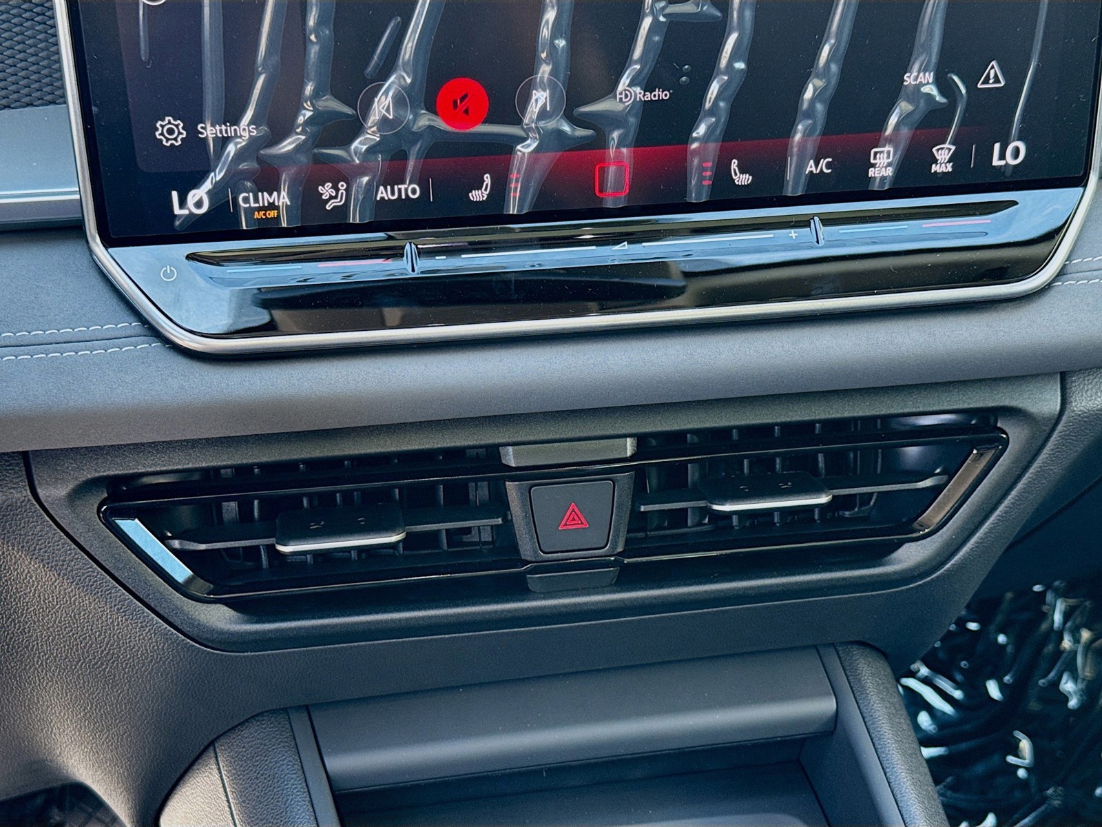 2026 Volkswagen Tiguan - Photo 14