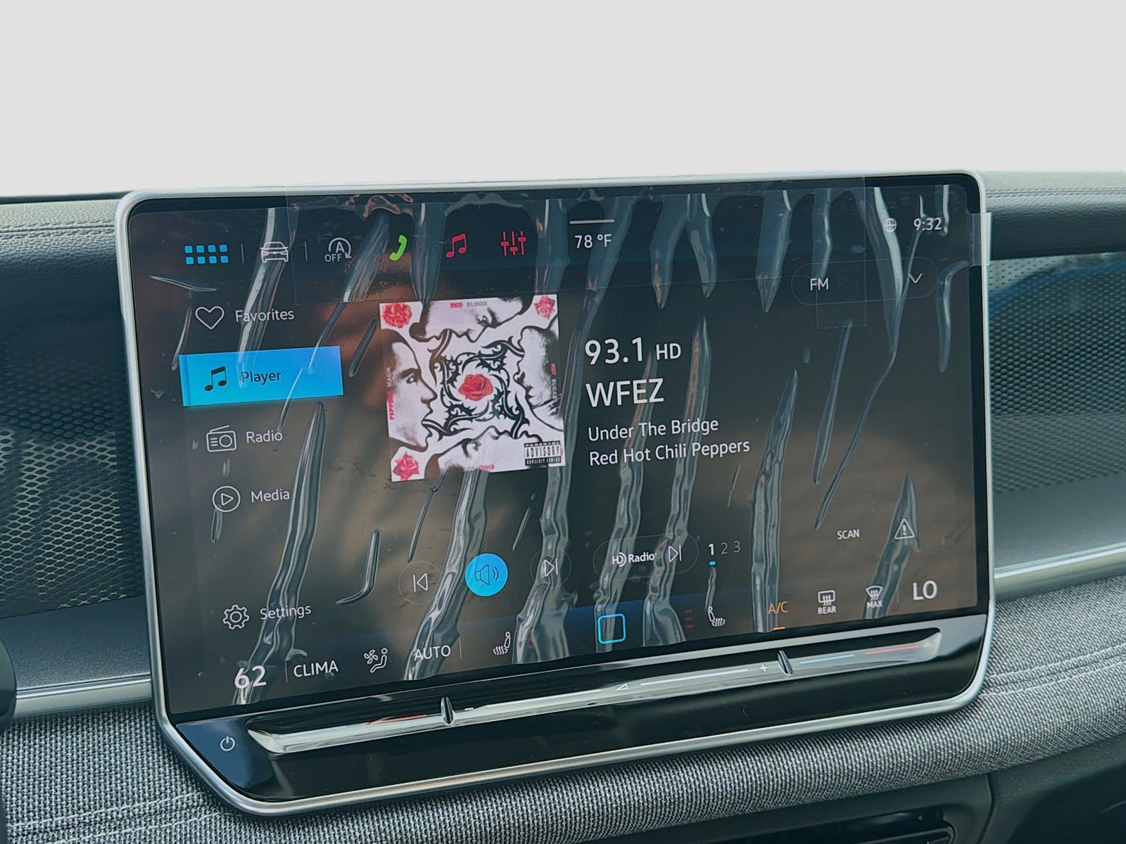 2026 Volkswagen Tiguan - Photo 12