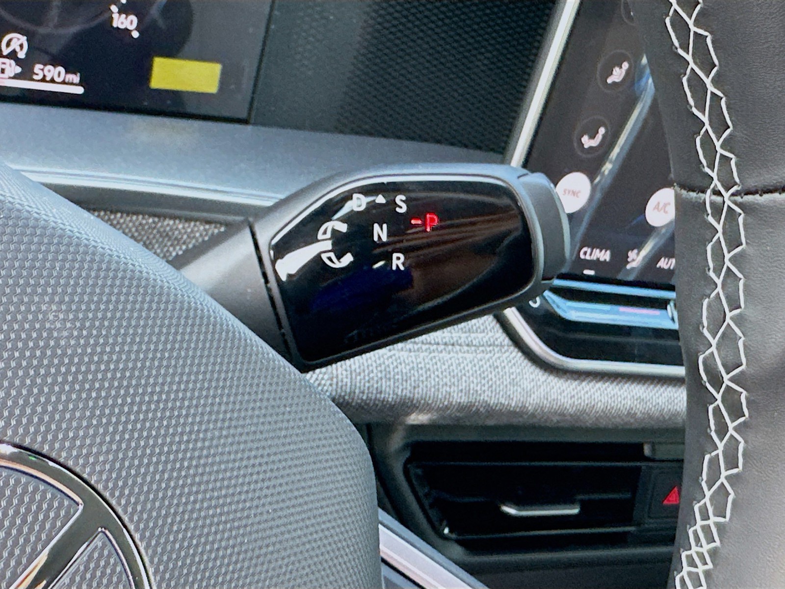 2026 Volkswagen Tiguan - Photo 15