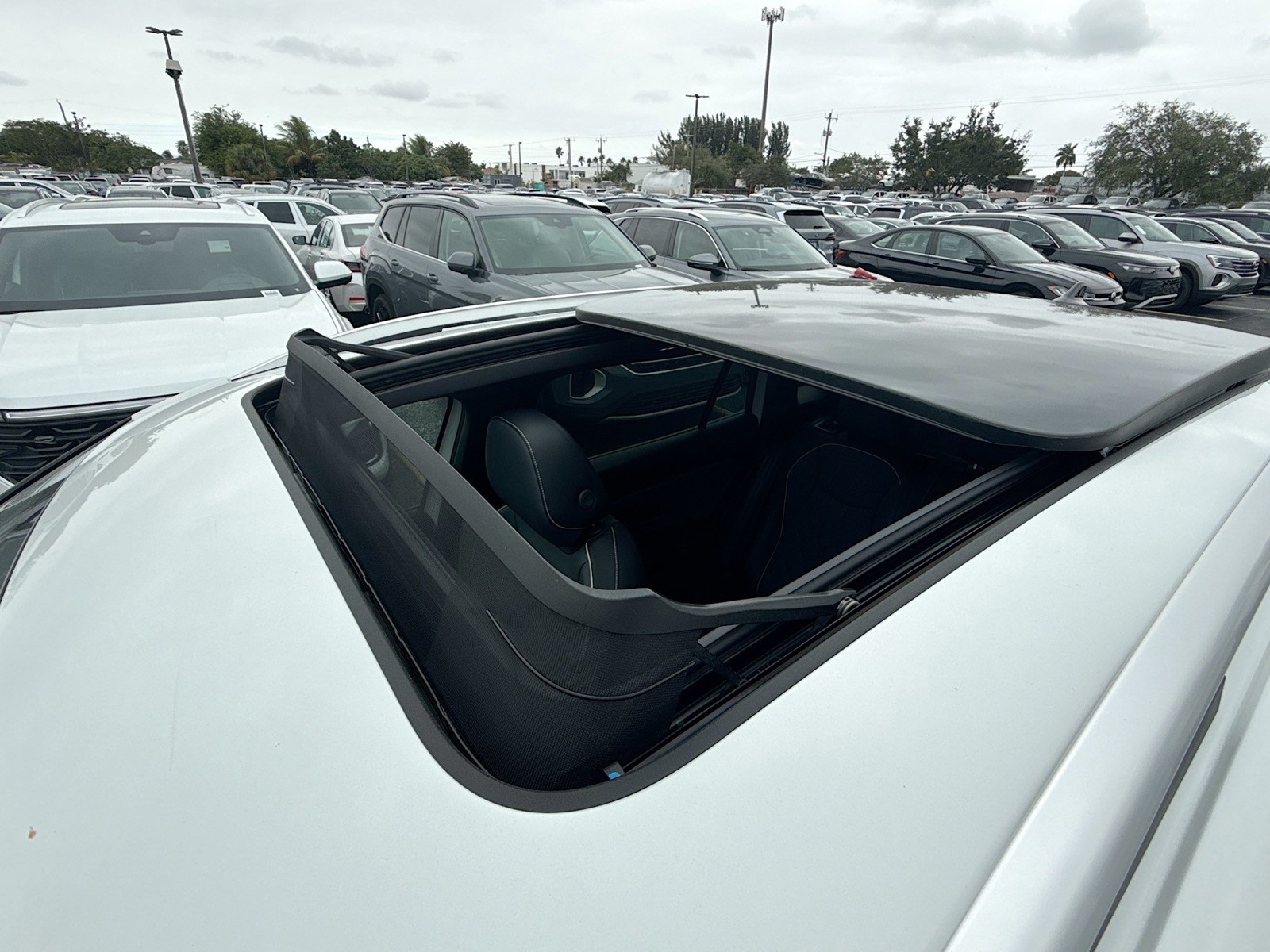 2026 Volkswagen Tiguan - Photo 17
