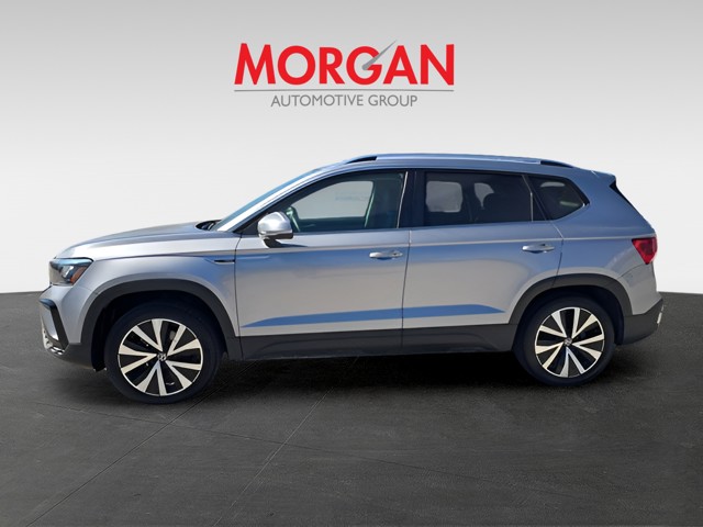 2024 Volkswagen Taos - Photo 8