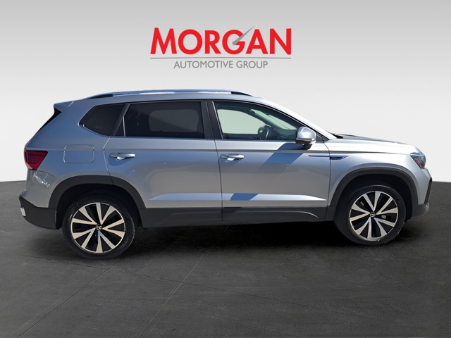 2024 Volkswagen Taos - Photo 9
