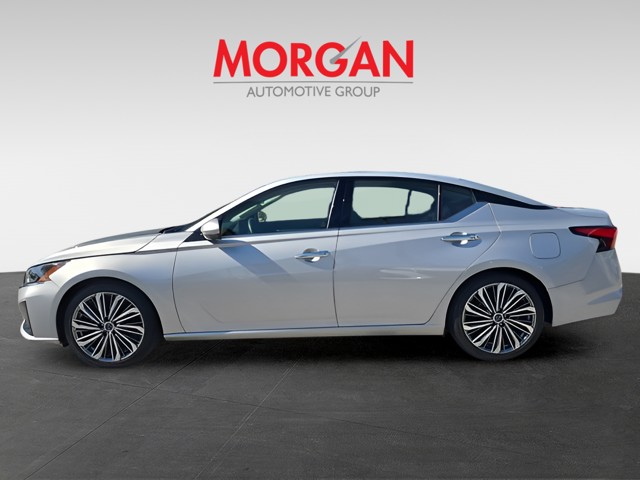 2023 Nissan Altima - Photo 8