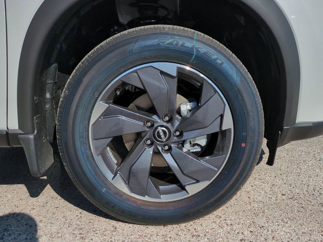 2026 Nissan Rogue - Photo 11