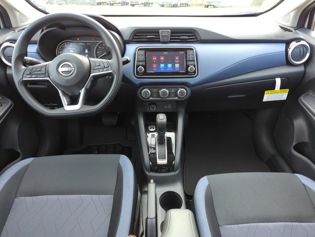 2025 Nissan Versa - Photo 14