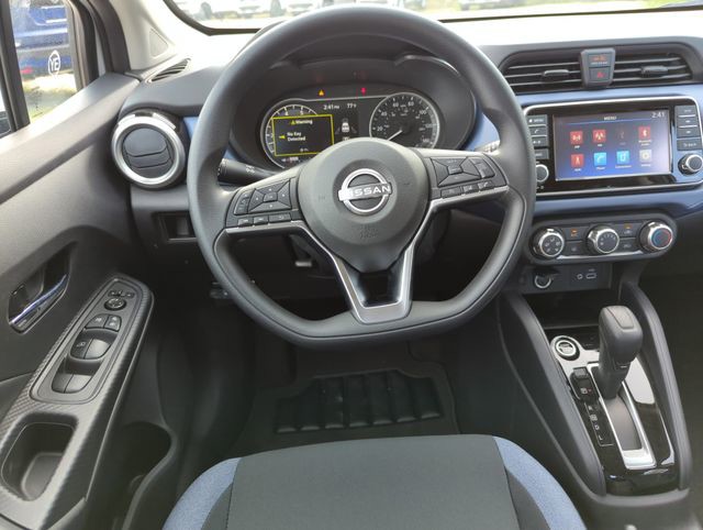 2025 Nissan Versa - Photo 15