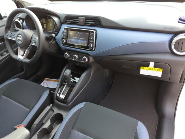 2025 Nissan Versa - Photo 13