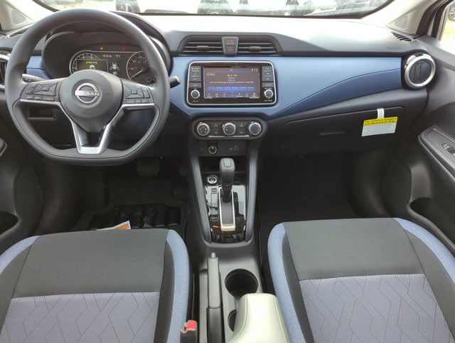 2025 Nissan Versa - Photo 14