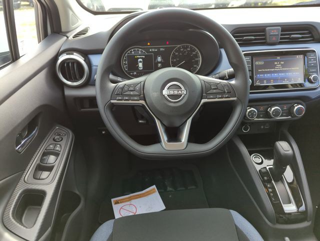 2025 Nissan Versa - Photo 15
