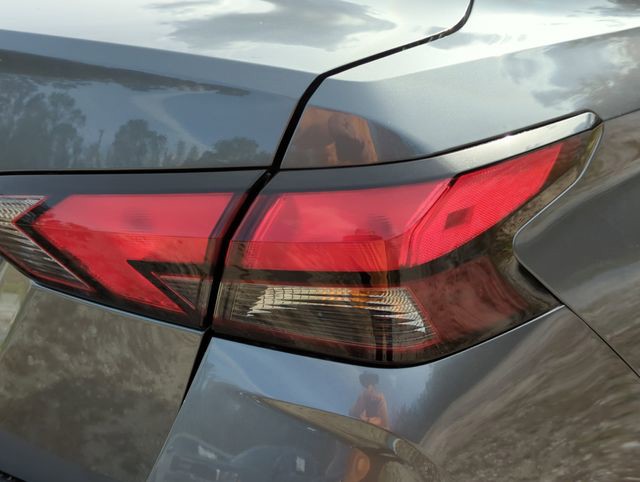 2025 Nissan Versa - Photo 11