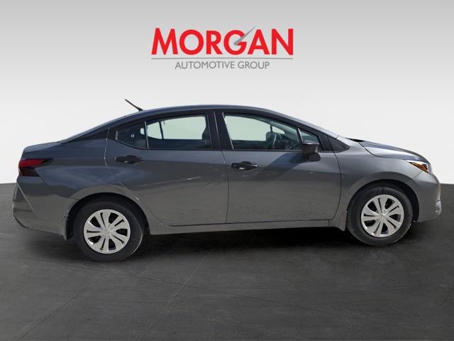 2025 Nissan Versa - Photo 9