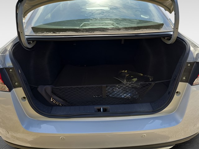 2025 Nissan Versa - Photo 10
