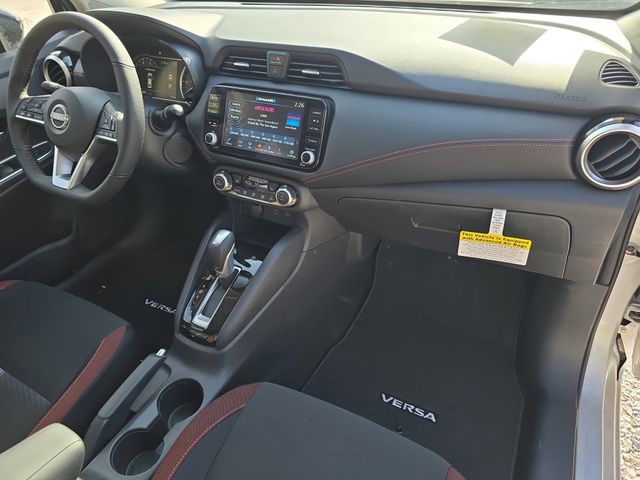 2025 Nissan Versa - Photo 11