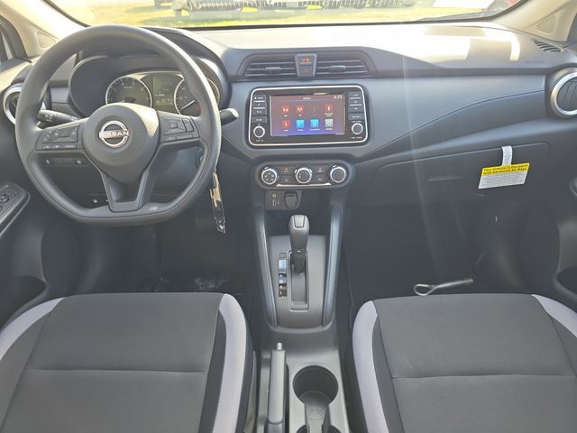 2025 Nissan Versa - Photo 14