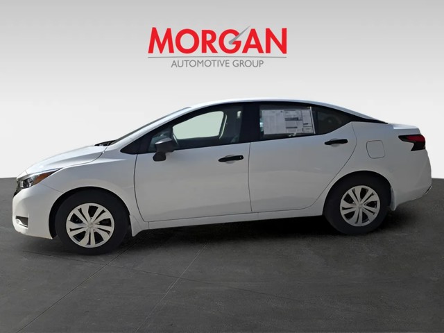2025 Nissan Versa - Photo 8