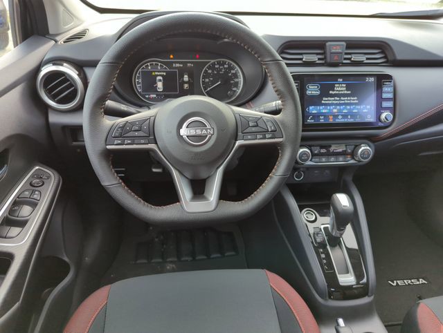 2025 Nissan Versa - Photo 15