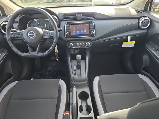 2025 Nissan Versa - Photo 12