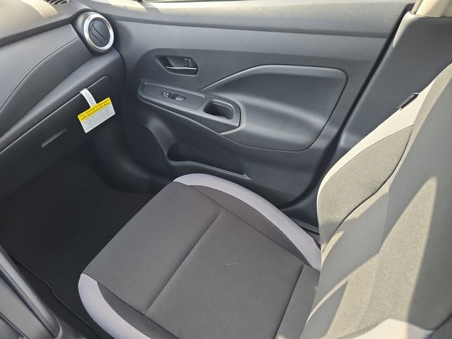 2025 Nissan Versa - Photo 15