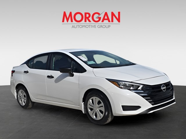 2025 Nissan Versa - Photo 2