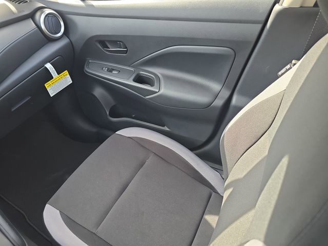 2025 Nissan Versa - Photo 15