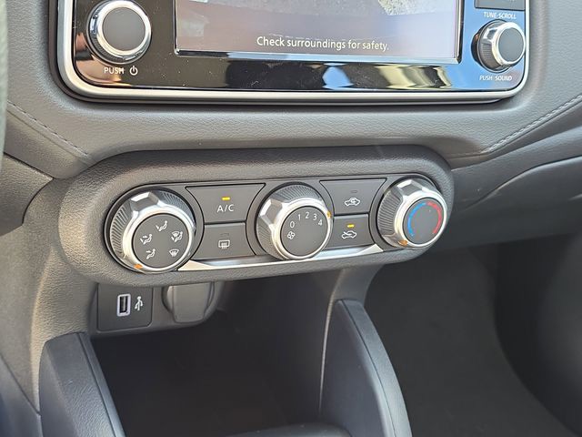 2025 Nissan Versa - Photo 25