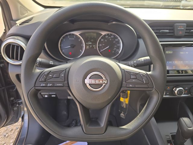 2025 Nissan Versa - Photo 28
