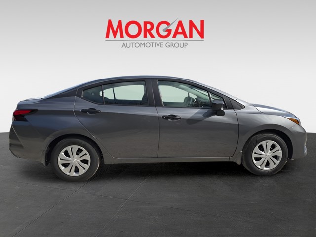 2025 Nissan Versa - Photo 9