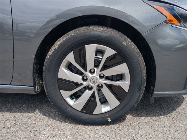 2025 Nissan Altima - Photo 11