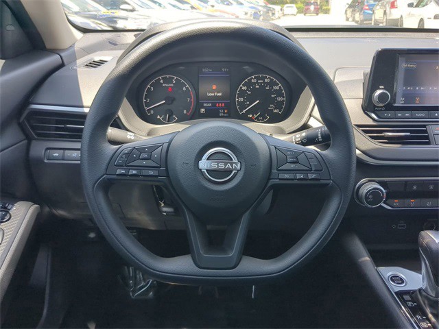 2025 Nissan Altima - Photo 14