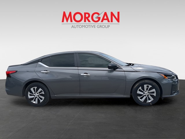 2025 Nissan Altima - Photo 8