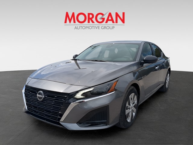 2025 Nissan Altima - Photo 3