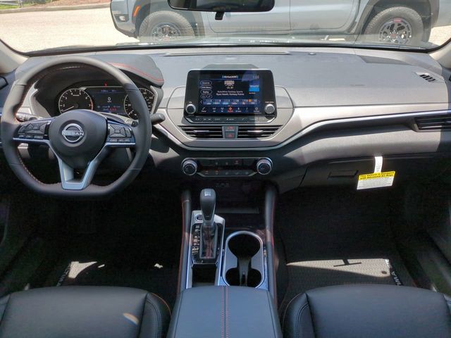 2025 Nissan Altima - Photo 13