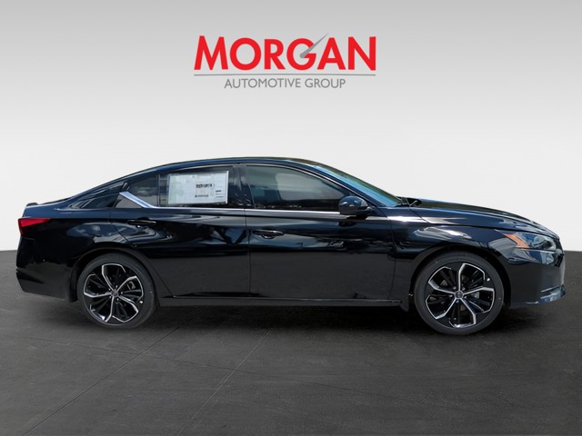 2025 Nissan Altima - Photo 8