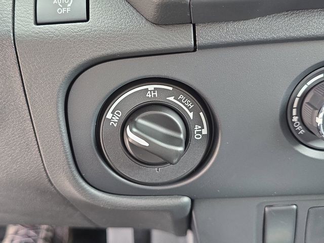 2026 Nissan Frontier - Photo 26
