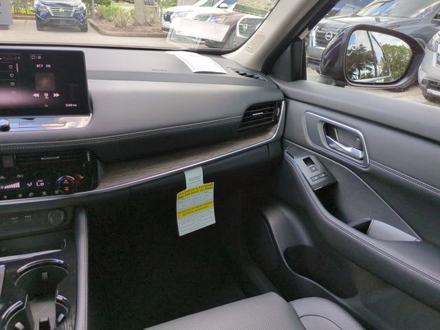 2026 Nissan Rogue - Photo 15