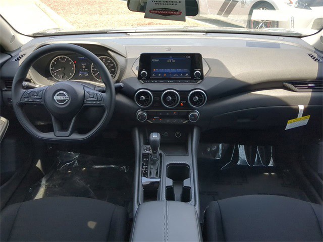 2025 Nissan Sentra - Photo 12