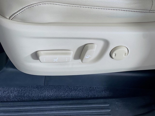 2020 Lexus GX - Photo 12