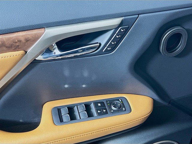 2022 Lexus RX - Photo 12