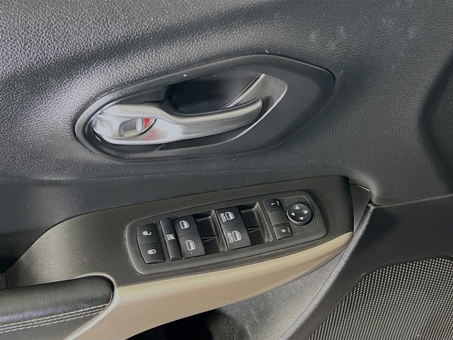 2018 Jeep Cherokee - Photo 11