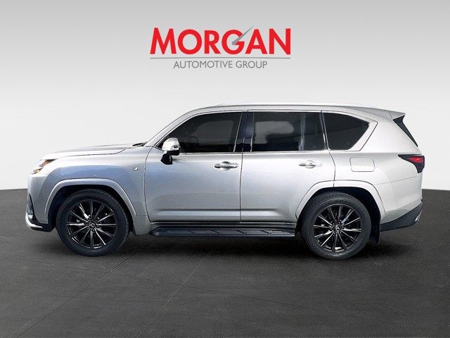 2024 Lexus LX - Photo 4