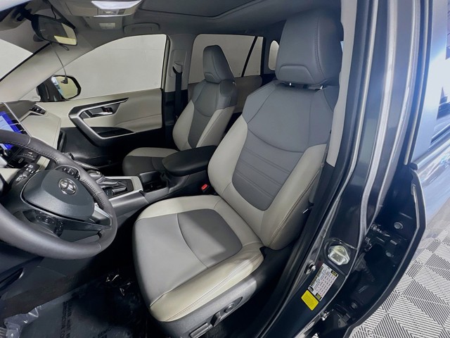 2024 Toyota RAV4 - Photo 10