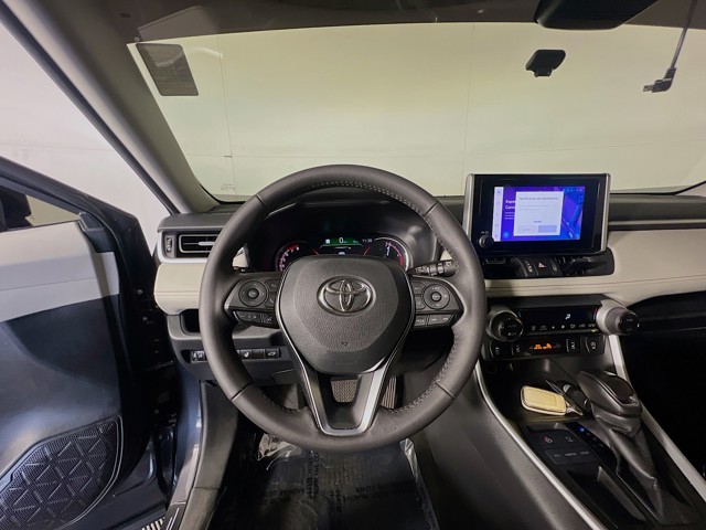 2024 Toyota RAV4 - Photo 14