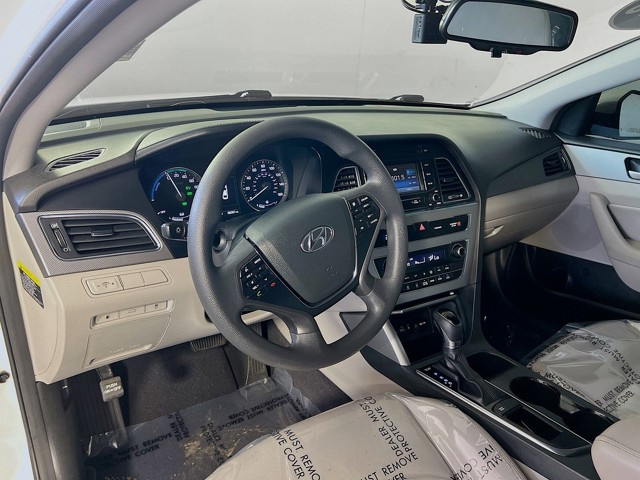 2016 Hyundai Sonata Hybrid - Photo 10