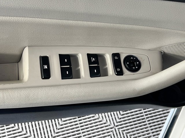 2016 Hyundai Sonata Hybrid - Photo 11