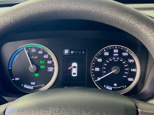 2016 Hyundai Sonata Hybrid - Photo 14