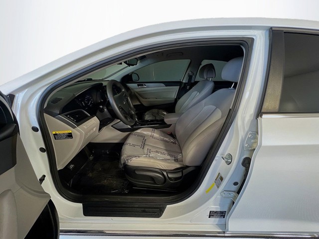2016 Hyundai Sonata Hybrid - Photo 9