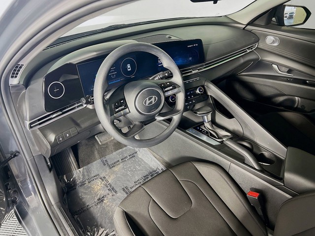 2024 Hyundai Elantra - Photo 10