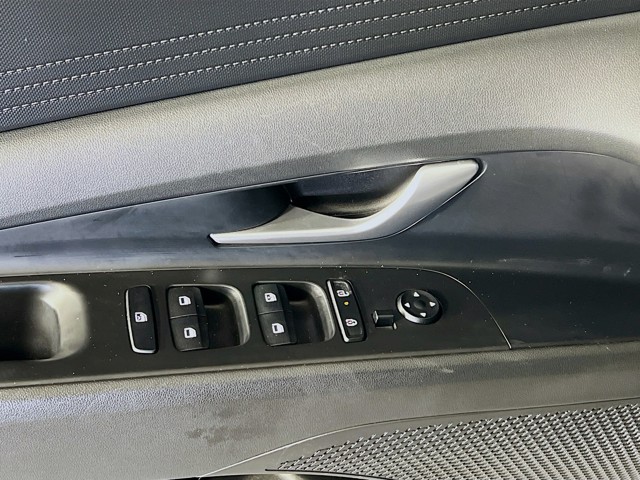 2024 Hyundai Elantra - Photo 11