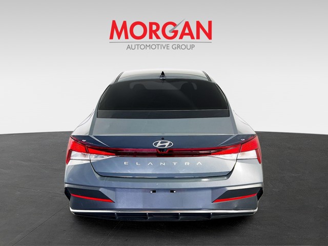 2024 Hyundai Elantra - Photo 6