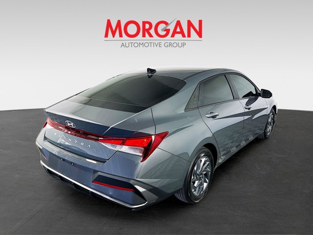 2024 Hyundai Elantra - Photo 5